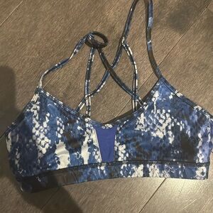 Alo blue and white snakelike print sports bra small